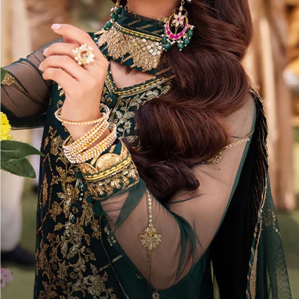 Elegant Green Long Sleeve Dress - Picture 5 of 5